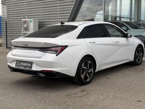 Hyundai Elantra VII (CN7) с пробегом 2022 года, цена 1 999 000 рублей, 90000 км, седан, Автокод Объявления