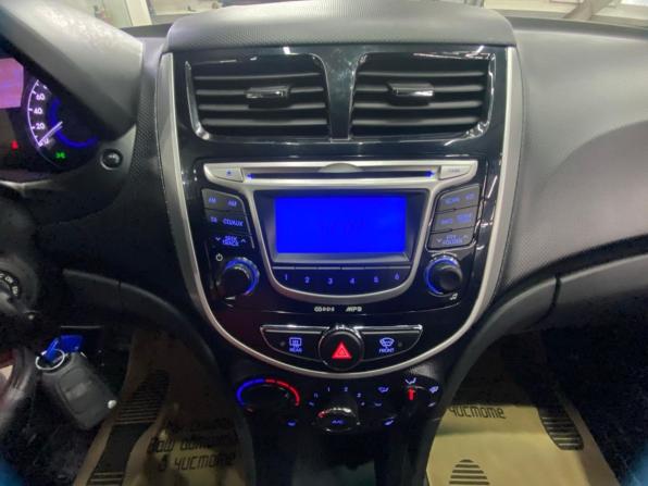 Hyundai Solaris I с пробегом 2011 года, цена 661 000 рублей, 197650 км, седан, Автокод Объявления