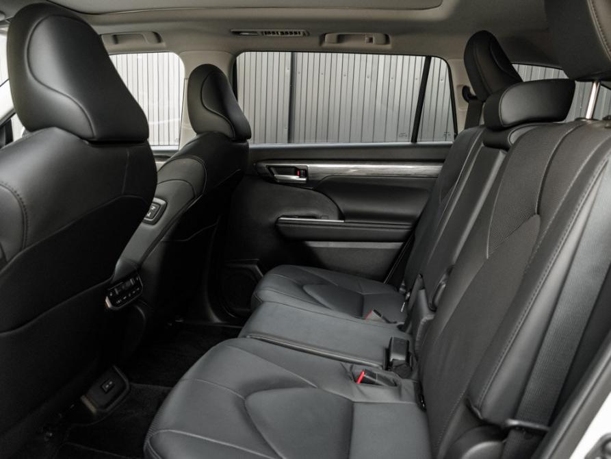 Toyota Highlander IV (XU70) Екатеринбург  - изображение 28