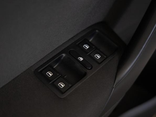 Volkswagen Polo V с пробегом 2012 года, цена 699 000 рублей, 140724 км, хэтчбек, Автокод Объявления
