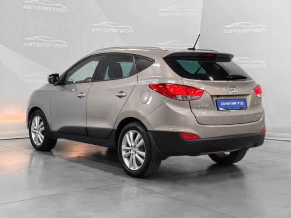Hyundai ix35 I с пробегом 2011 года, цена 1 530 000 рублей, 212000 км, внедорожник, Автокод Объявления