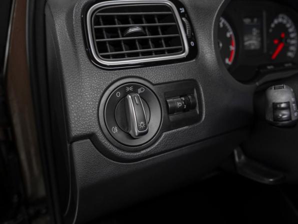 Volkswagen Polo V Рестайлинг с пробегом 2019 года, цена 1 420 000 рублей, 91946 км, седан, Автокод Объявления