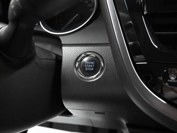 Toyota Camry VIII (XV70) Рестайлинг с пробегом 2021 года, цена 2 475 000 рублей, 70154 км, седан, Автокод Объявления