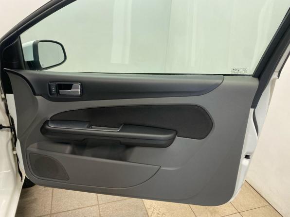 Ford Focus II Рестайлинг с пробегом 2011 года, цена 519 000 рублей, 295000 км, хэтчбек, Автокод Объявления