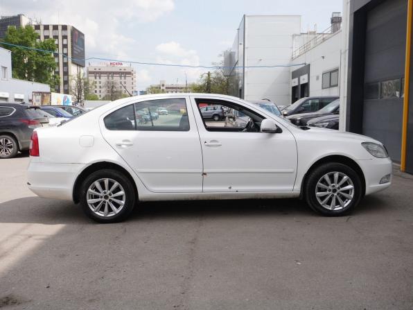 Skoda Octavia II (A5) Рестайлинг с пробегом 2012 года, цена 758 000 рублей, 317636 км, лифтбек, Автокод Объявления