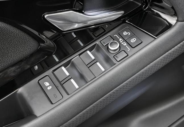 Land Rover Range Rover Evoque II с пробегом 2020 года, цена 2 980 000 рублей, 138368 км, внедорожник, Автокод Объявления
