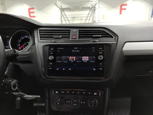 Volkswagen Tiguan II с пробегом 2019 года, цена 2 700 000 рублей, 71750 км, внедорожник, Автокод Объявления