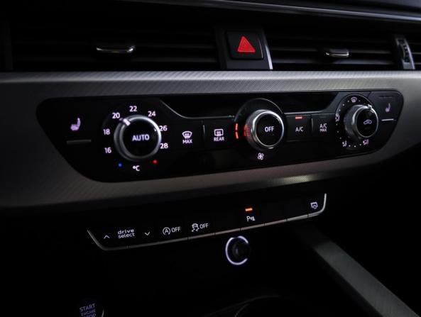 Audi A4 V (B9) с пробегом 2018 года, цена 2 490 000 рублей, 116501 км, седан, Автокод Объявления