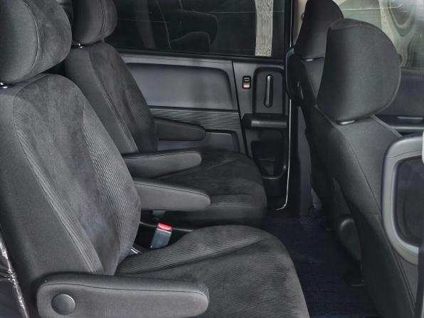 Honda Freed I Рестайлинг с пробегом 2012 года, цена 1 240 000 рублей, 153700 км, компактвэн, Автокод Объявления