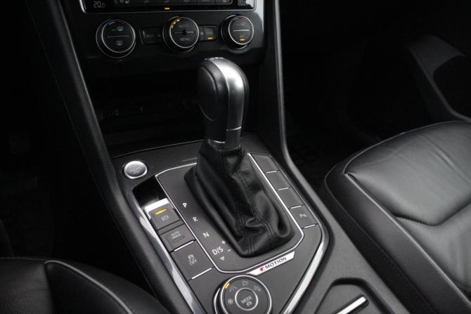 Volkswagen Tiguan II с пробегом 2017 года, цена 2 450 000 рублей, 128320 км, внедорожник, Автокод Объявления