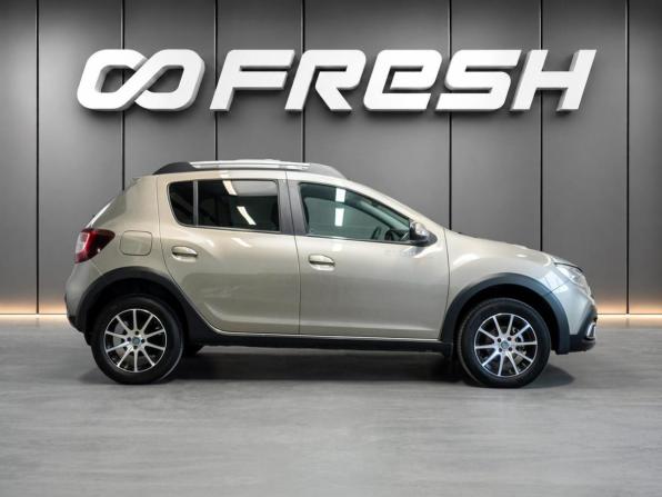 Renault Sandero II Рестайлинг с пробегом 2019 года, цена 1 270 000 рублей, 68990 км, хэтчбек, Автокод Объявления
