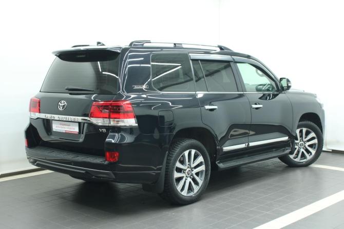 Toyota Land Cruiser 200 Series Рестайлинг 2 с пробегом 2017 года, цена 8 345 000 рублей, 104865 км, внедорожник, Автокод Объявления