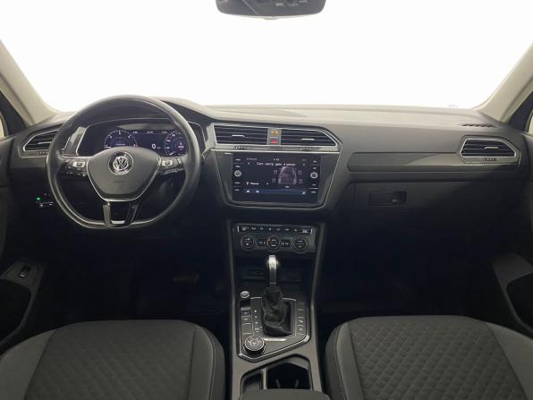 Volkswagen Tiguan II с пробегом 2018 года, цена 2 399 000 рублей, 150537 км, внедорожник, Автокод Объявления