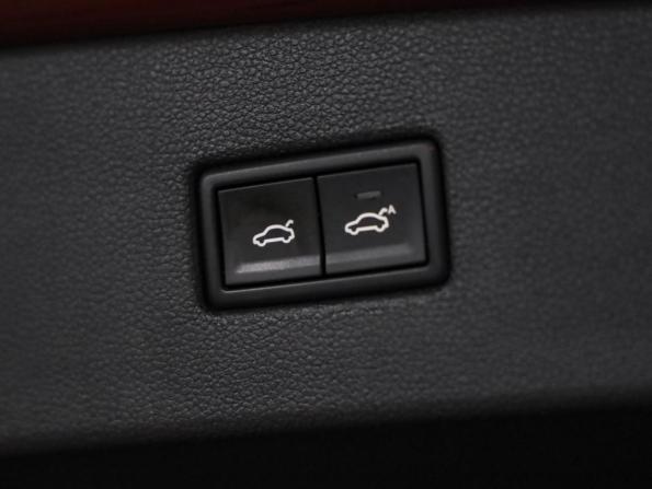 Volkswagen Tiguan II с пробегом 2017 года, цена 2 299 000 рублей, 123503 км, внедорожник, Автокод Объявления