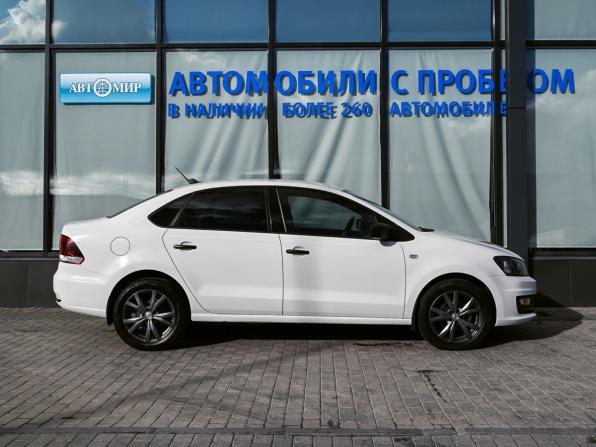 Volkswagen Polo V Рестайлинг с пробегом 2019 года, цена 1 099 000 рублей, 89788 км, седан, Автокод Объявления