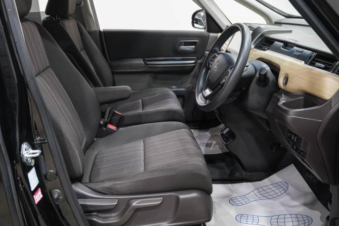 Honda Freed II с пробегом 2016 года, цена 1 378 015 рублей, 135600 км, компактвэн, Автокод Объявления