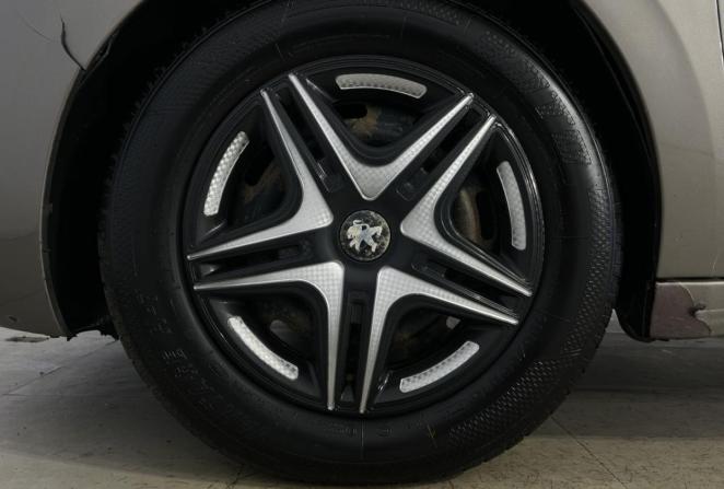 Peugeot 208 I с пробегом 2013 года, цена 375 000 рублей, 149776 км, хэтчбек, Автокод Объявления