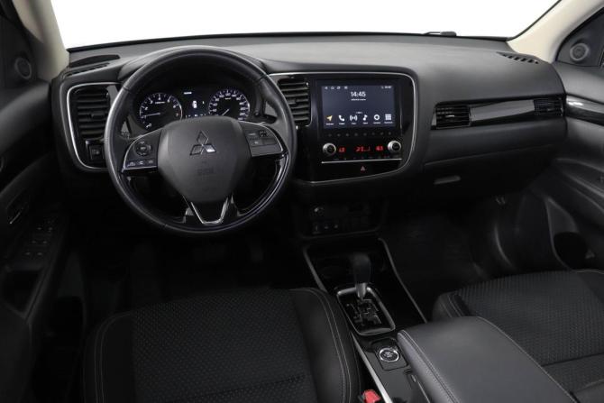Mitsubishi Outlander III Рестайлинг 3 с пробегом 2021 года, цена 2 425 200 рублей, 153950 км, внедорожник, Автокод Объявления