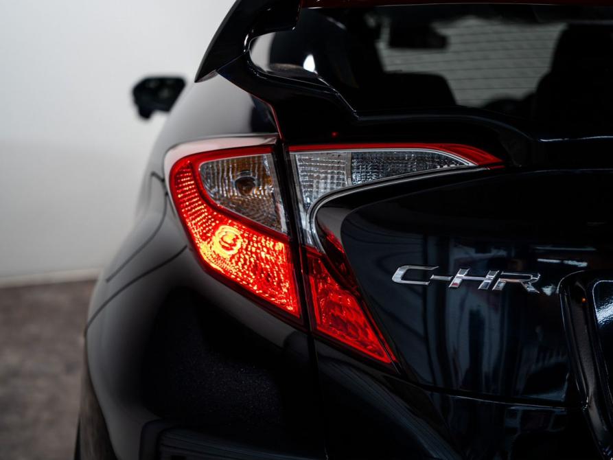 Toyota C-HR I Рестайлинг Чита  - изображение 20