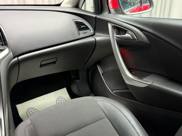 Opel Astra J с пробегом 2012 года, цена 889 000 рублей, 139461 км, универсал, Автокод Объявления
