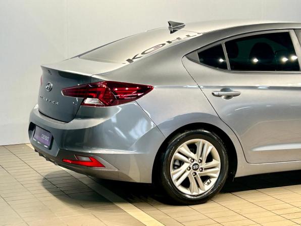 Hyundai Elantra VI (AD) с пробегом 2018 года, цена 1 347 000 рублей, 129282 км, седан, Автокод Объявления
