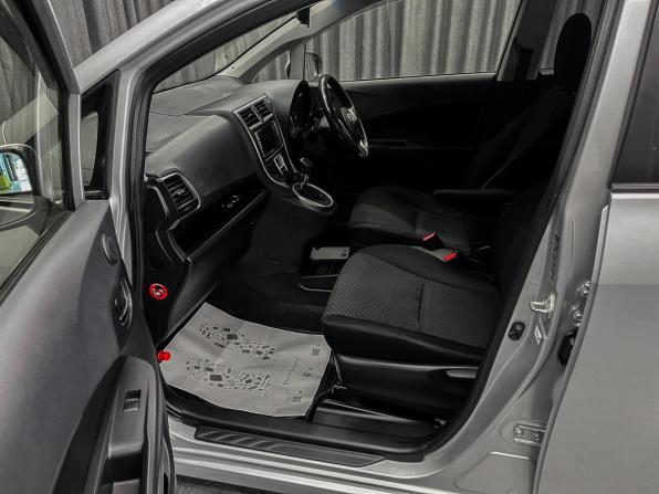 Toyota Ractis II с пробегом 2012 года, цена 849 000 рублей, 182666 км, хэтчбек, Автокод Объявления