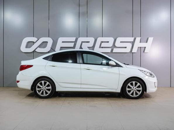 Hyundai Solaris I с пробегом 2013 года, цена 899 000 рублей, 144942 км, седан, Автокод Объявления