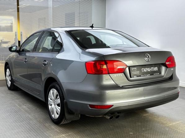 Volkswagen Jetta VI с пробегом 2013 года, цена 985 000 рублей, 235000 км, седан, Автокод Объявления