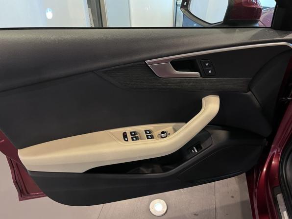 Audi A4 V (B9) с пробегом 2019 года, цена 2 212 000 рублей, 105527 км, седан, Автокод Объявления