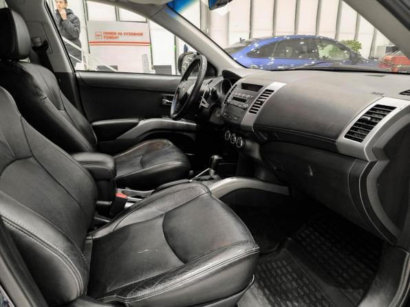Mitsubishi Outlander II Рестайлинг с пробегом 2011 года, цена 899 000 рублей, 300689 км, внедорожник, Автокод Объявления