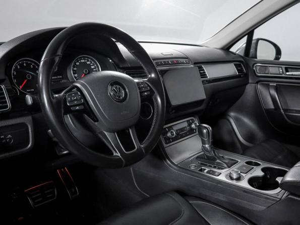 Volkswagen Touareg II Рестайлинг с пробегом 2015 года, цена 2 600 000 рублей, 129206 км, внедорожник, Автокод Объявления