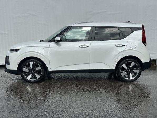 Kia Soul III с пробегом 2021 года, цена 2 370 000 рублей, 42190 км, хэтчбек, Автокод Объявления