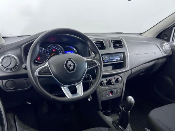 Renault Sandero II Рестайлинг с пробегом 2018 года, цена 960 000 рублей, 70092 км, хэтчбек, Автокод Объявления