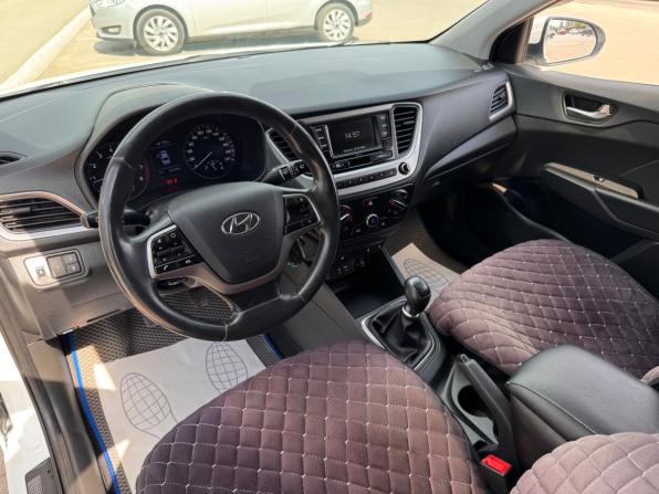 Hyundai Solaris II с пробегом 2018 года, цена 1 200 000 рублей, 126200 км, седан, Автокод Объявления