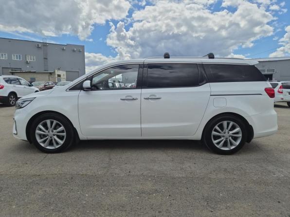 Kia Carnival III с пробегом 2018 года, цена 2 400 000 рублей, 179043 км, минивэн, Автокод Объявления