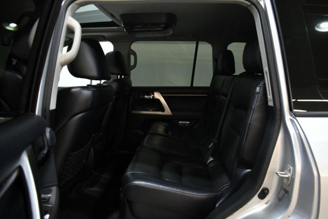 Toyota Land Cruiser 200 Series Рестайлинг 1 с пробегом 2014 года, цена 4 788 000 рублей, 125332 км, внедорожник, Автокод Объявления