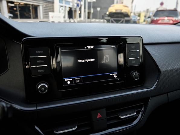 Volkswagen Polo VI с пробегом 2021 года, цена 1 678 000 рублей, 90944 км, лифтбек, Автокод Объявления