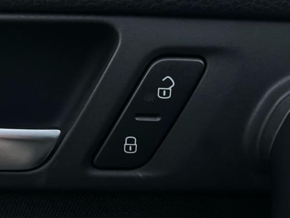 Volkswagen Passat B7 с пробегом 2011 года, цена 850 000 рублей, 241680 км, седан, Автокод Объявления