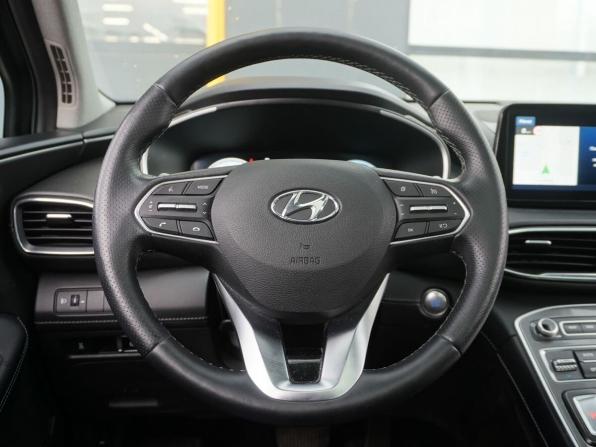 Hyundai Santa Fe IV Рестайлинг с пробегом 2023 года, цена 4 080 000 рублей, 76893 км, внедорожник, Автокод Объявления