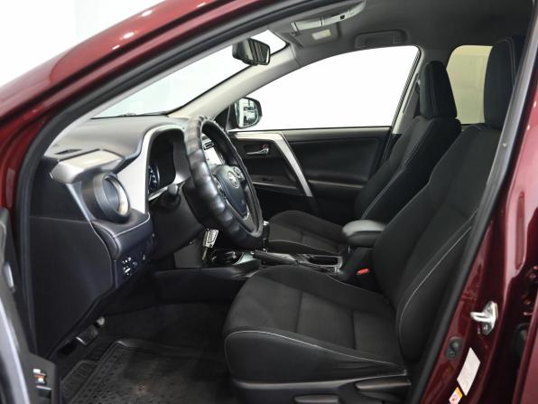 Toyota RAV4 IV (XA40) Рестайлинг с пробегом 2016 года, цена 2 340 000 рублей, 101888 км, внедорожник, Автокод Объявления