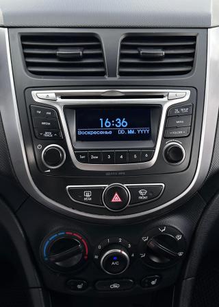 Hyundai Solaris I Рестайлинг с пробегом 2015 года, цена 842 000 рублей, 174780 км, седан, Автокод Объявления