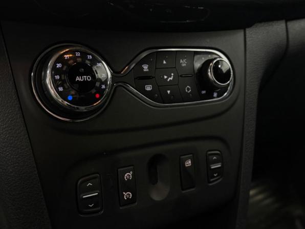 Renault Sandero II Рестайлинг с пробегом 2019 года, цена 870 000 рублей, 159898 км, хэтчбек, Автокод Объявления