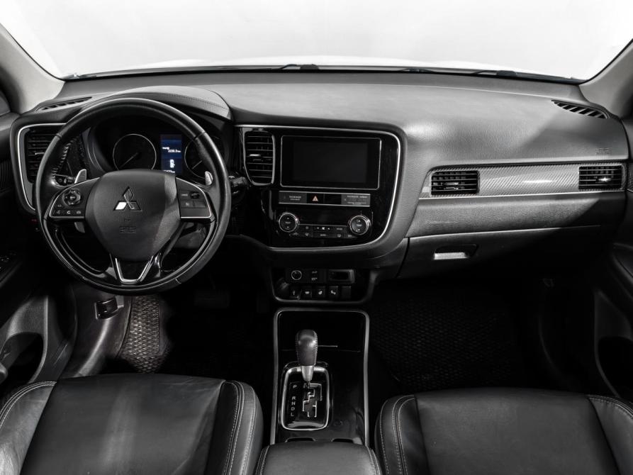 Mitsubishi Outlander III Рестайлинг 3 Санкт-Петербург  - изображение 15