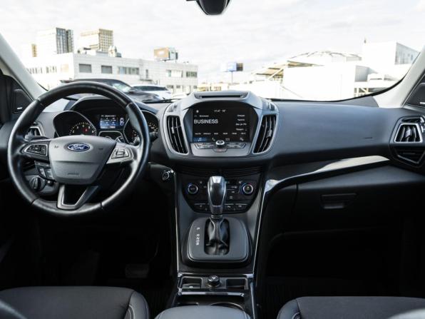 Ford Kuga II Рестайлинг с пробегом 2017 года, цена 1 590 000 рублей, 103454 км, внедорожник, Автокод Объявления
