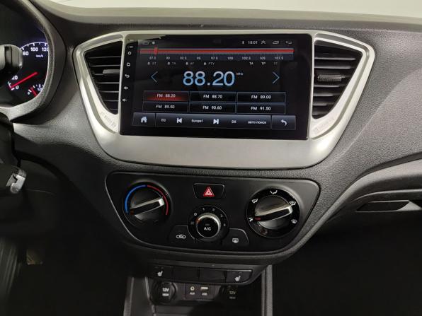 Hyundai Solaris II с пробегом 2018 года, цена 1 100 000 рублей, 168662 км, седан, Автокод Объявления