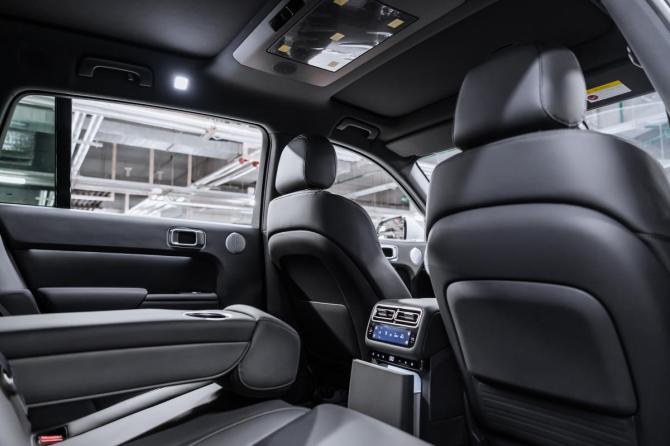 Новый Li Auto (Lixiang) L7 I Рестайлинг 2025 года, цена 8 075 000 рублей, внедорожник, Автокод Объявления