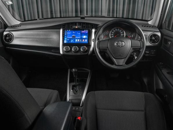 Toyota Corolla XI (E160 E170) Рестайлинг 2 с пробегом 2019 года, цена 1 549 000 рублей, 145095 км, универсал, Автокод Объявления