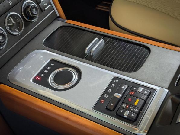 Land Rover Range Rover III Рестайлинг 2 с пробегом 2012 года, цена 2 150 000 рублей, 305000 км, внедорожник, Автокод Объявления