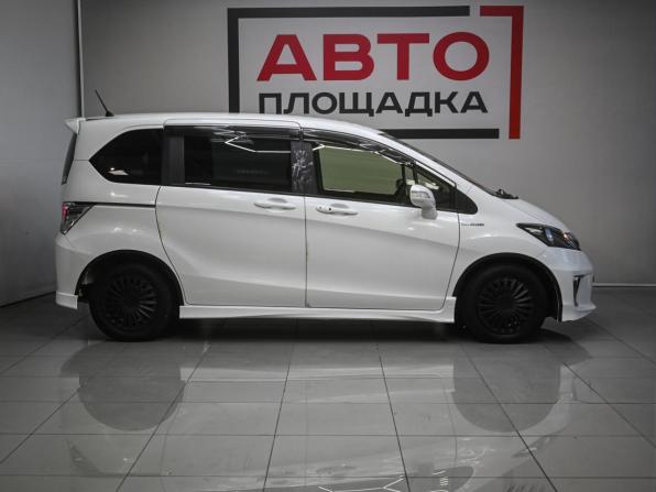 Honda Freed I Рестайлинг 2 с пробегом 2014 года, цена 1 299 000 рублей, 130716 км, компактвэн, Автокод Объявления