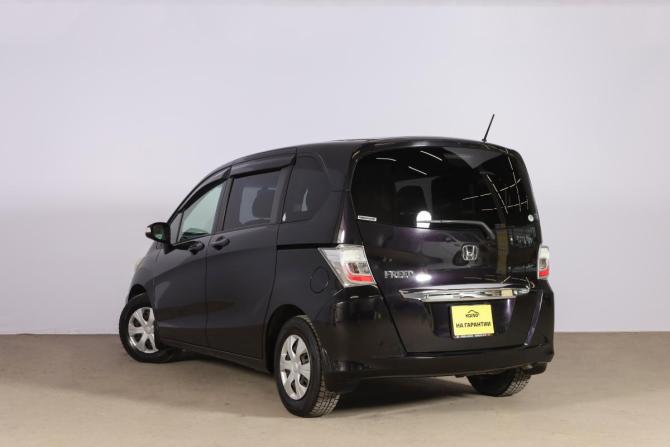 Honda Freed I Рестайлинг с пробегом 2012 года, цена 1 199 000 рублей, 176000 км, компактвэн, Автокод Объявления